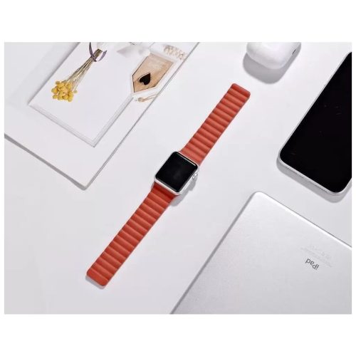 XPRO™ Apple Watch mágneses szilikon szíj piros Apple Watch 38mm / 40mm / 41mm / 42mm (S10) készülékhez
