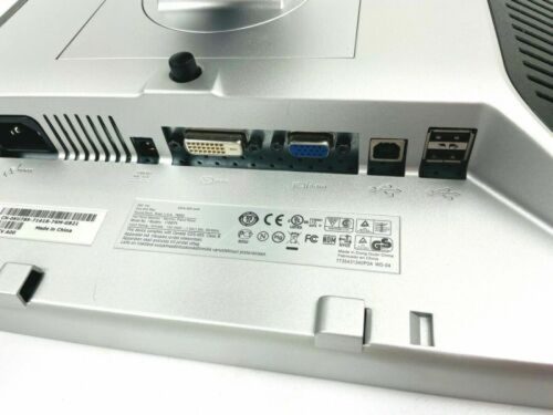 Dell UltraSharp 1708FPt / 17inch / 1280 x 1024 / B talp nélkül /  használt monitor